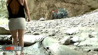 Mná Horny atá ag fanacht le haghaidh a n-deis a fháil fucked