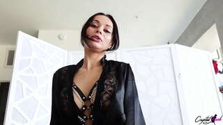 Seksi Si Hisap Penis Besar dan Bersemangat Anjing Sialan sehingga Cum di dalam Mulut