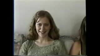 Թխահեր հմայք ստանում է իր super-волосатую նշան է, համ իր լավագույն ընկերուհու