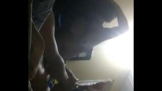 Chaparrita uga asu seneng ngingu pitik jago munggah nang